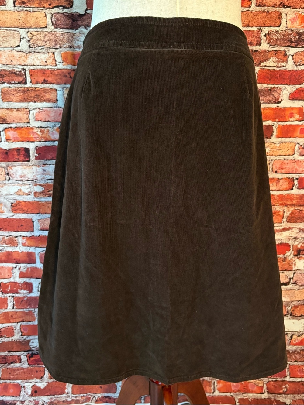 Lands' End Dark Brown Button-Front A-Line Corduroy Skirt Pockets Size 12 - Picture 5 of 9